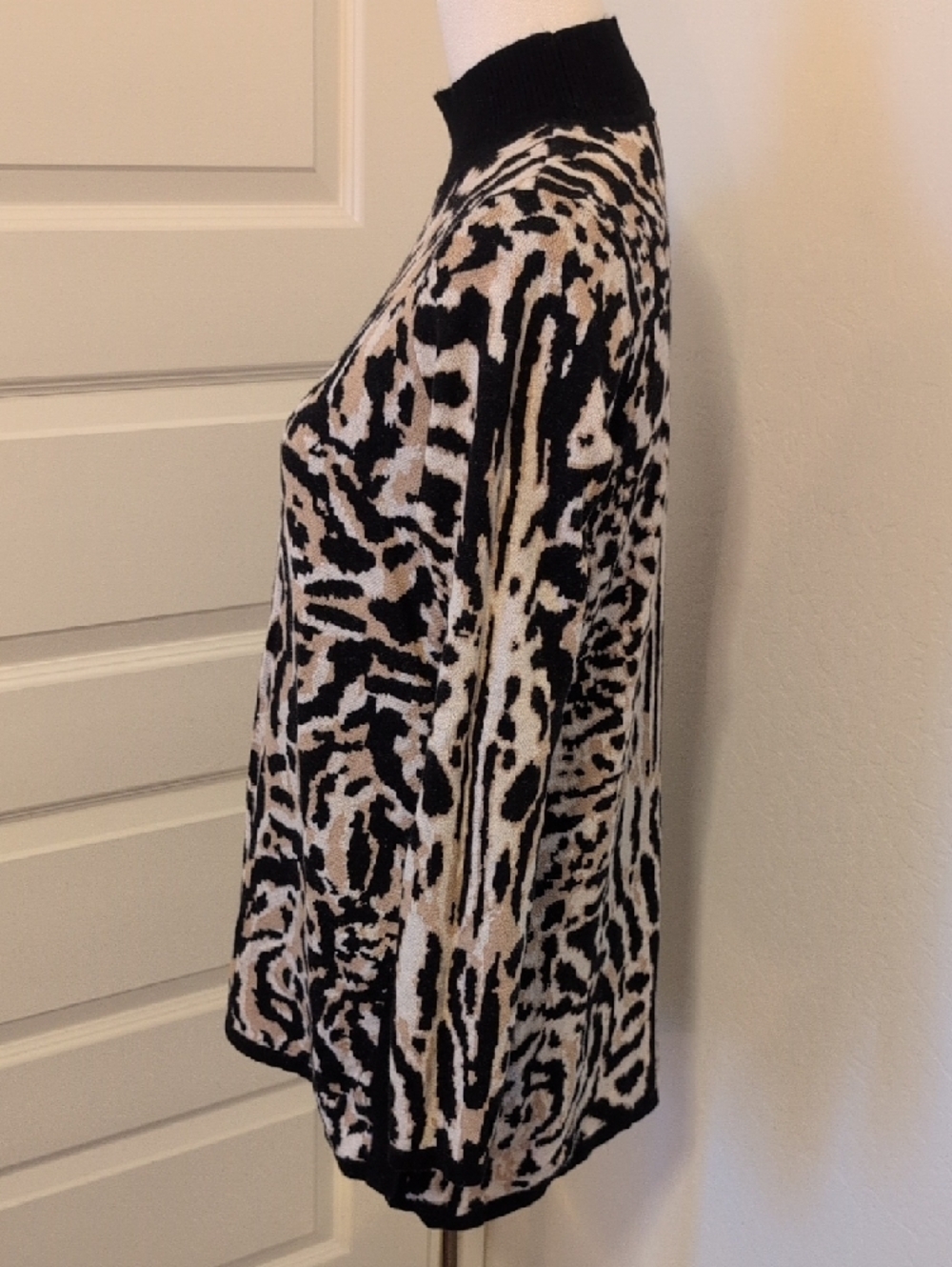 CHICO'S Turtleneck Sweater Tunic Leopard Animal Print Cashmere Blend - Picture 3 of 10